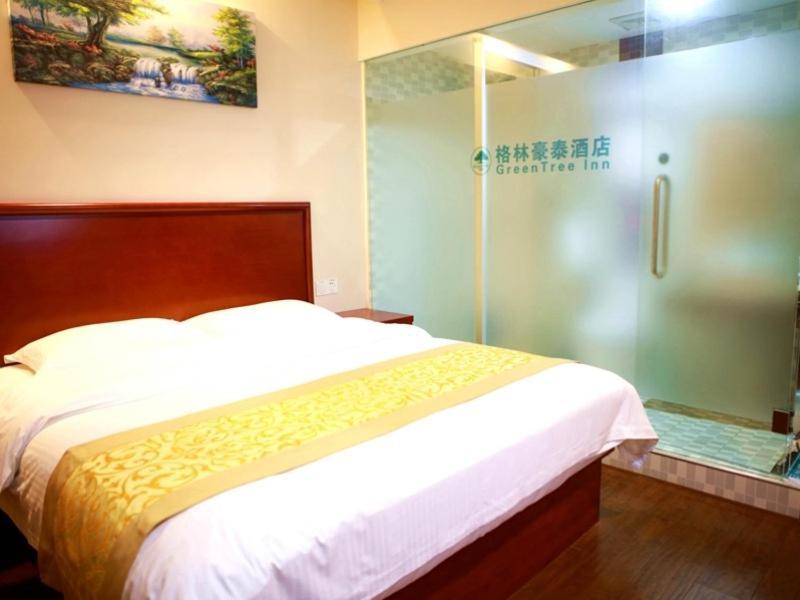 Greentree Inn Shanghai Hongqiao Hub Cao'An Road Huajiang Branch Road Express Hotel Jiading Exterior photo