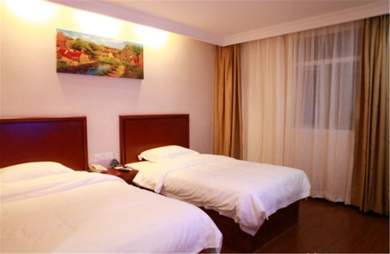 Greentree Inn Shanghai Hongqiao Hub Cao'An Road Huajiang Branch Road Express Hotel Jiading Exterior photo